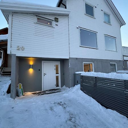 Sentralt Plassert Leilighet Ved Sherpatrappen Tromso Exterior photo