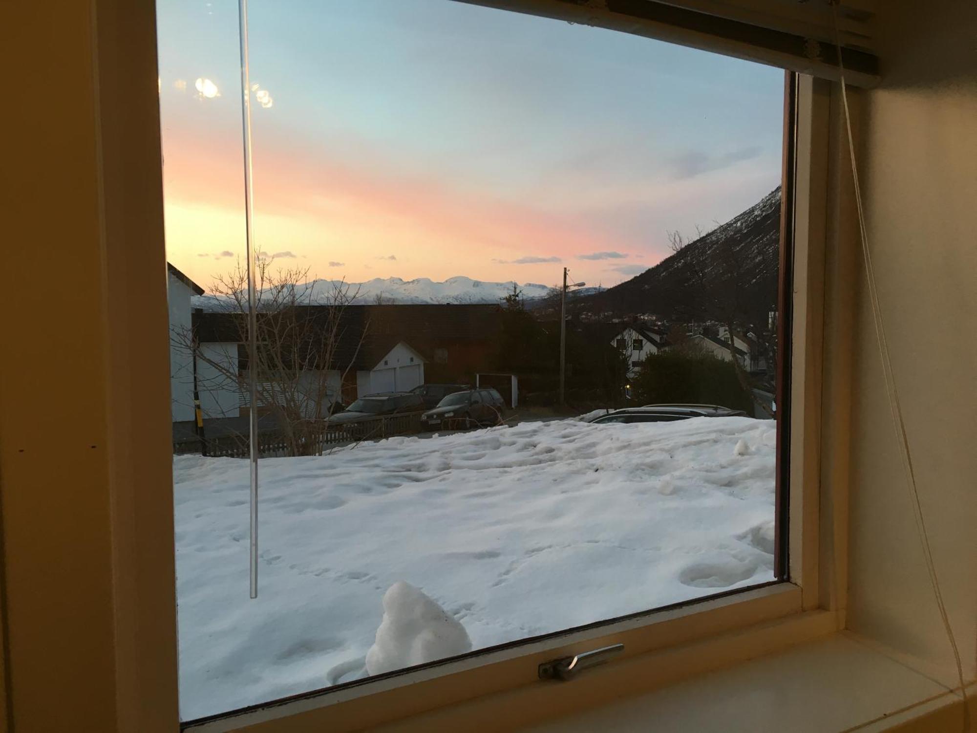 Sentralt Plassert Leilighet Ved Sherpatrappen Tromso Exterior photo